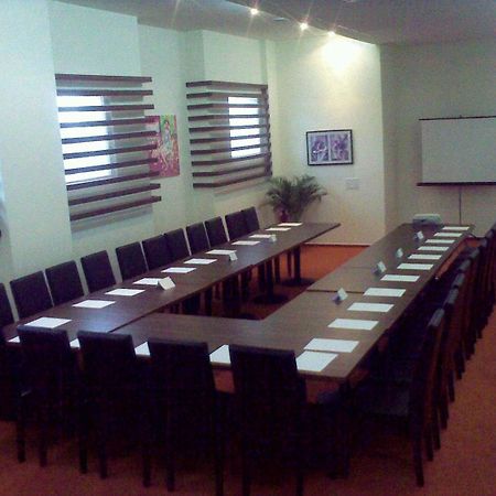 Hotel Sydney Craiova Instalações foto